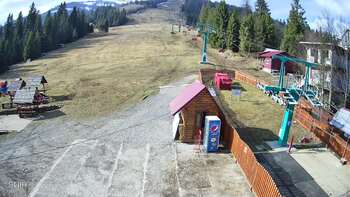 1-chair lift station
