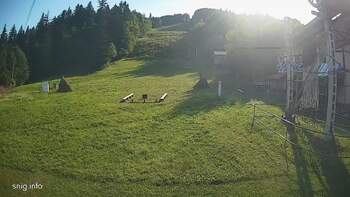 Lower station