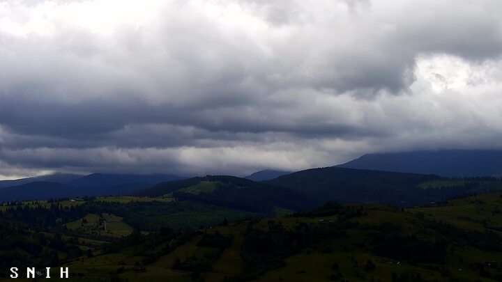 Yasinia — Hoverla, Petros, Svydovets