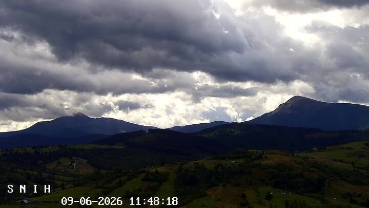 Jasinia — Hoverla, Petros, Svydovets